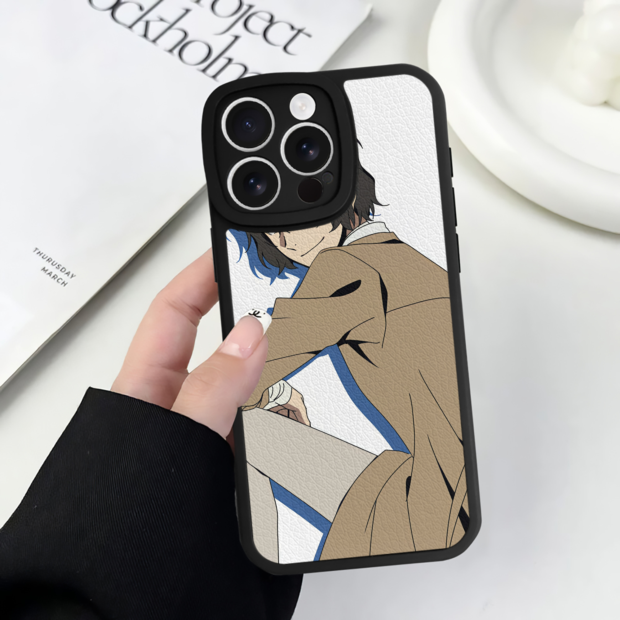 （画像用） 文豪ストレイドッグス Bungo Stray Dogs 【iPhone 16シリーズ対応】シリコンスマホケース（レザー調） 材質：シリコン